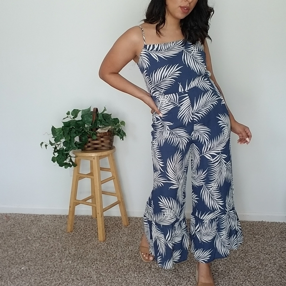 PALMTRESS BLUE PRINT TIE BACK JUMPSUIT - Picture 4 of 12